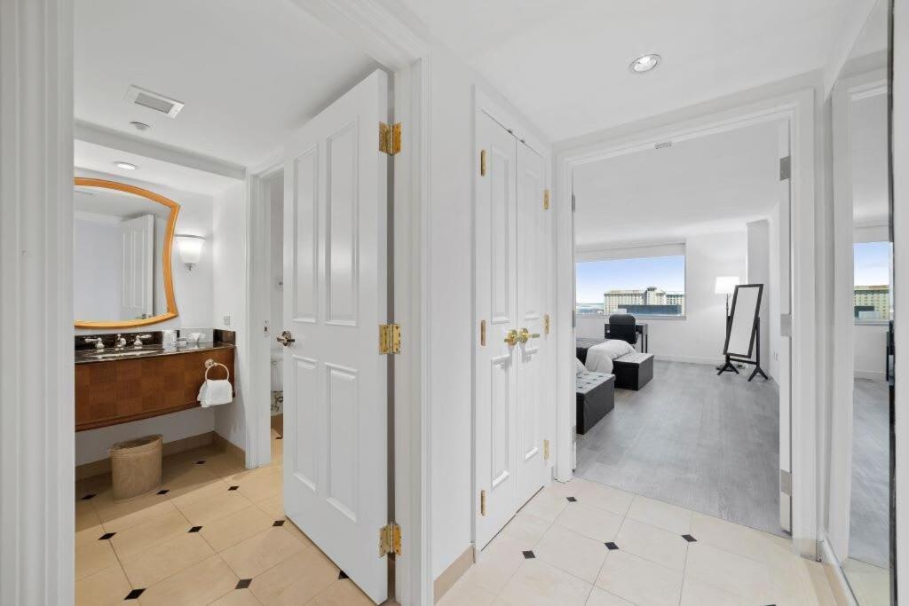 Huge Beachfront Condo Cozysuites At Showboat Atlantic City Eksteriør billede